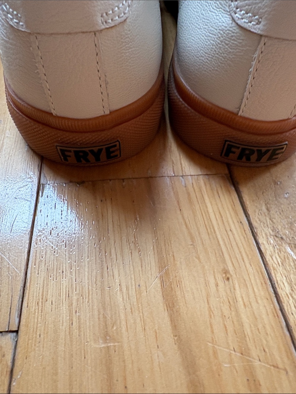 Frye Gia Low Lace Leather Cream Sneakers with Gum Sole (size 7.5) - Picture 5 of 8